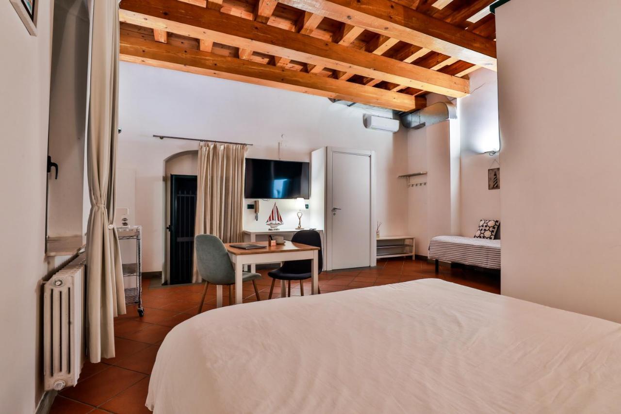 Diomede Rooms - Manfredi Homes&Villas マンフレドーニア エクステリア 写真
